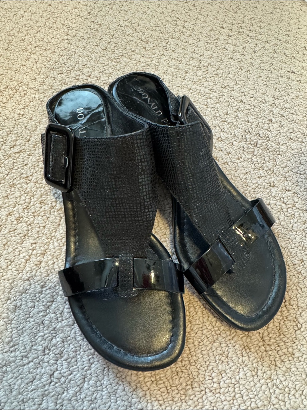 Donald J. Pliner Black Patent & Leather Buckle Slide Sandals size 8